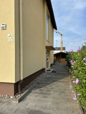 Sanierte 4-Zimmer-Erdgeschosswohnung mit gehobener Innenausstattung in Rodgau