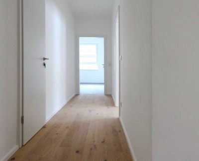 Exklusive 3 Zi Wohnung mit Balkon frisch saniert in Stuttgart Mitte