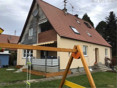 Charmantes und gepflegtes 9-Zimmer-Zweifamilienhause