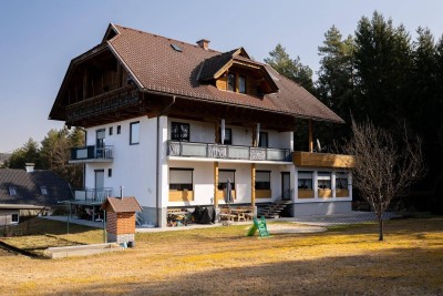 Attraktives Mehrfamilienhaus mit großem Grundstück in Velden am Wörthersee