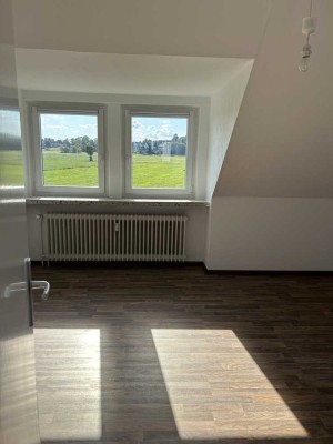 Attraktive 2-Zimmer Wohnung im 2. OG, frisch saniert in Stade