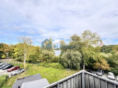 Toller Ausblick gratis! 2- Zimmer mit Balkon & Einbauküche