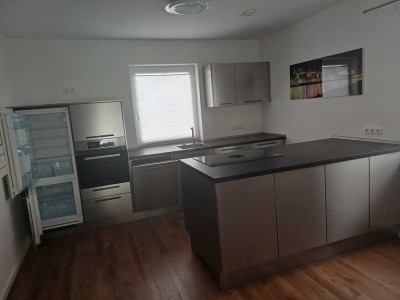 Exklusive, neuwertige 2,5 Raum-Wohnung mit geh. Innenausstattung mit Balkon und EBK