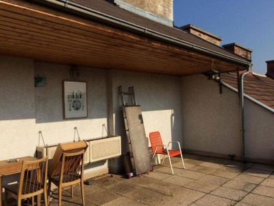 Großzügige Dachgeschoß-Maisonette (2 separate Eingänge) mit Terrasse beim Kutschkermarkt