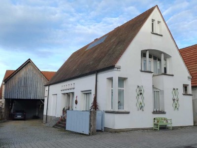 Architektenhaus mit Brennerei und vielseitigen Nutzungsmöglichkeiten in zentraler Lage