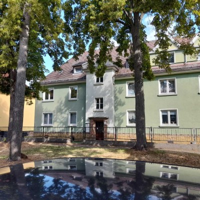 Hübsche Drei-Raum-Wohnung mit Balkon
