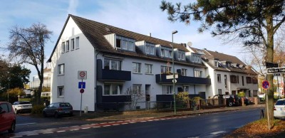 Von Privat, Gemütliche 2-Raum-DG-Wohnung in D-Benrath