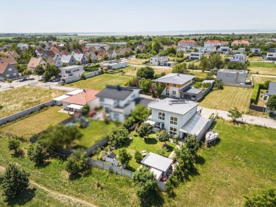 EINFAMILIENHAUS MIT GARTENOASE UND EINLIEGERWOHNUNG ZUM WOHLFÜHLEN