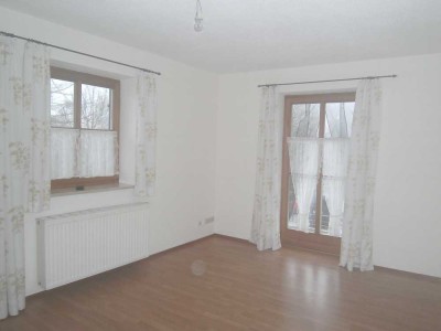 Sehr schöne helle Wohnung in Weyarn