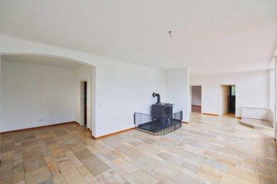 Gemütliches EFH mit Terrasse, Garten, Garage mit Stellplatz in guter Lage - Koblenz Karthause
