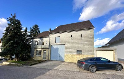 Freistehendes Einfamilienhaus mit Scheune + Garage im schönen Nittel,  -Sanierungsbedürftig!