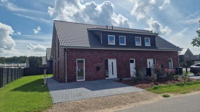 Rein in das Eigenheim! Neubau Doppelhaushälfte mit Terrasse