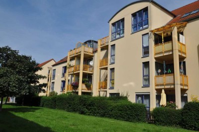 Erdgeschoss - 2-Zimmer-Wohnung-Terrasse, großer Garten