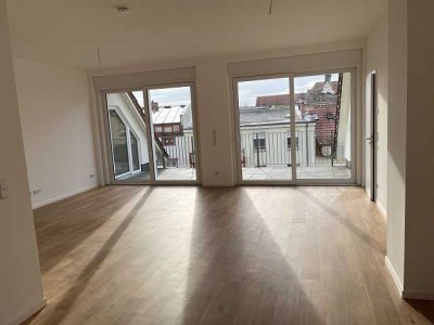 Exklusive 4-Zimmer-DG-Wohnung mit Balkon in Oranienburg