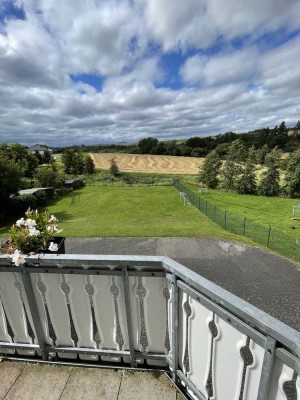 Schöne und ruhige 4-Raum-Wohnung mit Balkon in Polch- Ruitsch