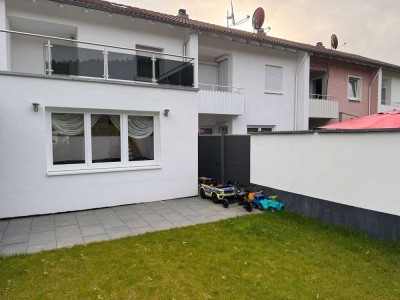Exklusiv saniertes Reihenhaus, mit hochwertiger Ausstattung und sonnigem Garten