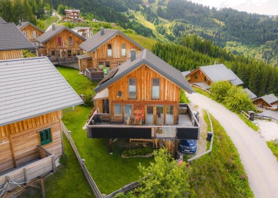 Charmantes Kärntner Alm-Chalet im alpinen Stil mit Sonnen-Terrasse und Traum-Aussicht