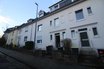 FRISCH SANIERTE WOHNUNG, ruhige Lage, 2 Zi, KDB