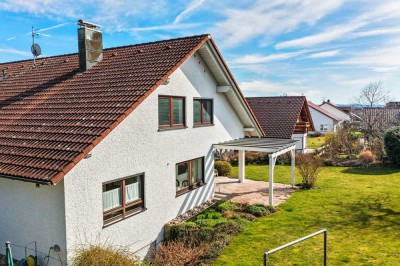 Gepflegtes Ein-/Zweifamilienhaus in schöner Lage von Mochenwangen