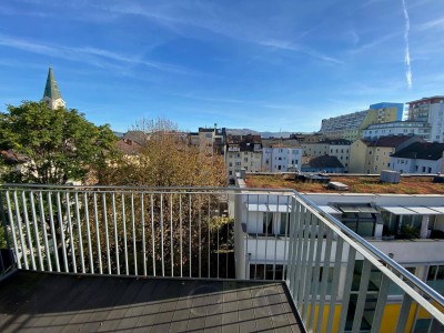 Innenstadtoase! Wunderschöne 3,5 Raumwohnung mit herrlichem Balkon im ruhigen Innenhof ! Nahe Medcampus!