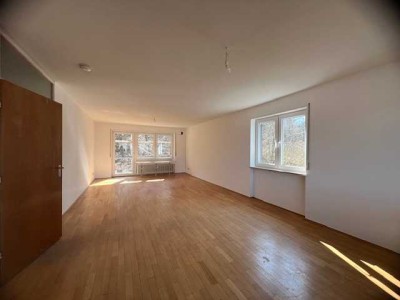 Marko Winter Immobilien - Mosbach:großzügige 4-Zimmer-Wohnung am Waldrand mit zwei Balkone