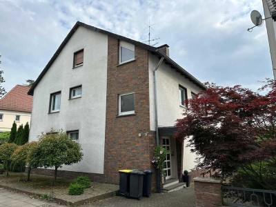 Großzügiges Zweifamilienhaus in ruhiger Lage von Bielefeld - Brackwede!