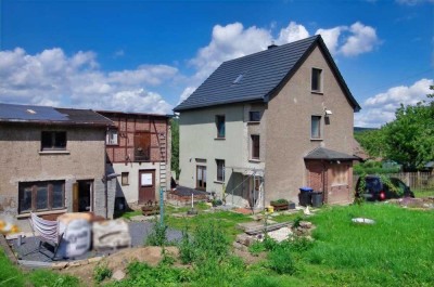 Ihr Traumhaus in ruhiger, grüner Lage in Saalfeld – teilsaniert und bereit für Ihre persönliche