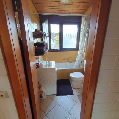 2-Zimmer Dachgeschosswohnung mit Balkon in Rhens