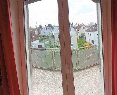 Ruhige 2 Zimmer-DG-Wohnung mit Balkon München-Nord