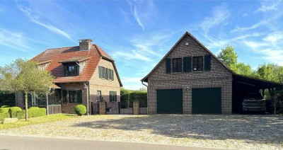 Einfamilienhaus mit großem Grundstück,  Pool und Wildkammer