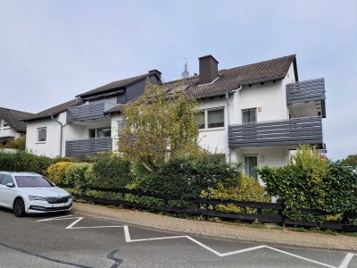 Erstbezug nach Sanierung: 4-Zimmer-Wohnung mit Südbalkon und Tageslichtbad