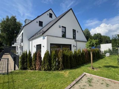 Hochwertiges Stadthaus in Dachau! Großzügige Räume, privater Garten und exzellente Ausstattung