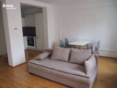 Schöne 2-Zimmer Wohnung bzw. Büro mit kleinem Balkon