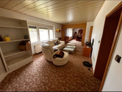 Einfamilienhaus mit 5.232 m² Grundstück – Sanierungsobjekt mit Bauland