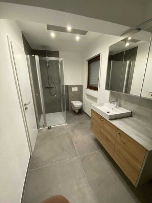 Helle 2-Zimmer Wohnung mit Balkon und Garage in Siegen -Provisionsfrei