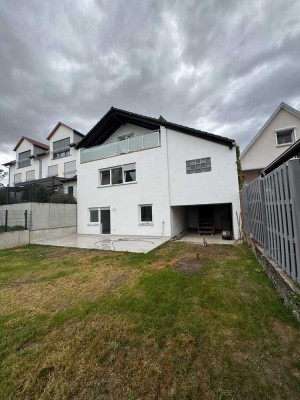 PROVISIONSFREI - Wunderschön saniertes Einfamilienhaus mit Blick auf die Weinberge in Kindenheim