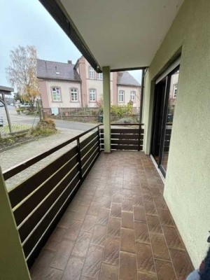 2-Zimmer Wohnung mit Balkon & Garage in ruhiger Lage