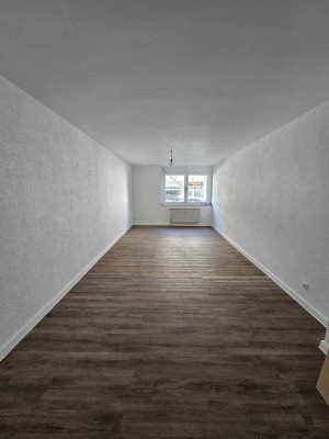 Charmante 3 Raum Wohnung nach Sanierung mit einem Keller und Stellplatz zu vermieten