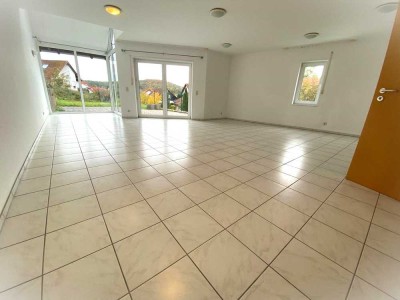 Otterbach - DHH mit 5 ZKB, 2,5 Bäder, Garten, Balkon, 2 Stellplätze