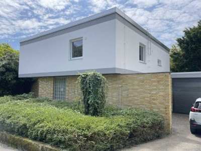 Modernes Architektenhaus im Bauhaus-Stil mit großem Garten – zentrumsnah in Bad Nauheim