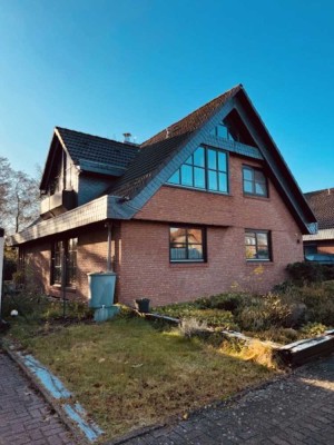 *** LEHRTE *** - freistehendes EFH mit Sonnengrundstück � und großer Garage +3 PKW-Stellplätze  !!