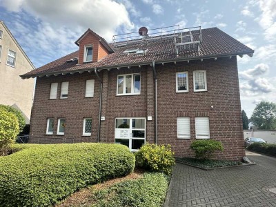 Attraktive, leerstehende 2-Zimmer Wohnung mit Balkon und Garage