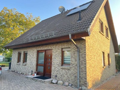 Einfamilienhaus mit 4 Zimmern und Garten - Perfekt für Familien und Paare sowie Tesla-Mitarbeiter