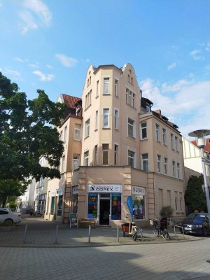 *Gepflegte 4-Zimmer-Whg mit Einbauküche*