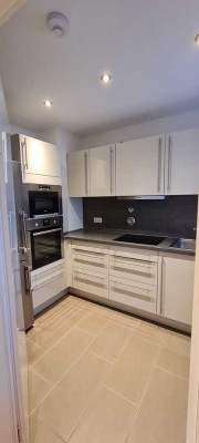 Moderne 3-Zimmer-Wohnung mit Balkon und EBK in Bergisch Gladbach - Refrath