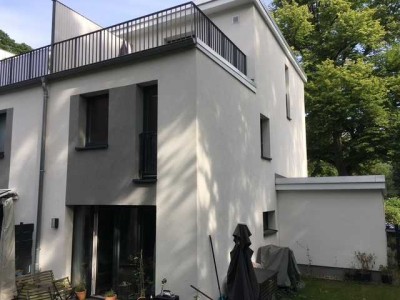 Komfortables, modernes Reihenendhaus mit grosser Süddachterrasse und EBK in Wohldorf-Ohlstedt