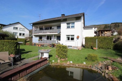 Attraktives Zweifamilienhaus 
- langjährig vermietet - 
in toller Wohnlage von Altenhundem!