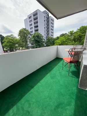 Benrath/Urdenbach :     2-Zimmer-Wohnung                * hell und perfekt geschnitten *  von privat