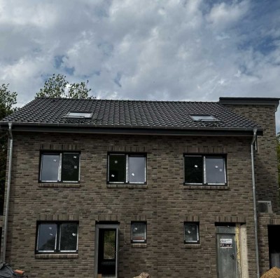 Neue Doppelhaushälfte in Top Lage Moers mit Garage