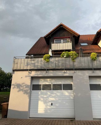 Attraktive 4,5-Zimmer-Terrassenwohnung mit großem Balkon in Neuenstein-Obersöllbach